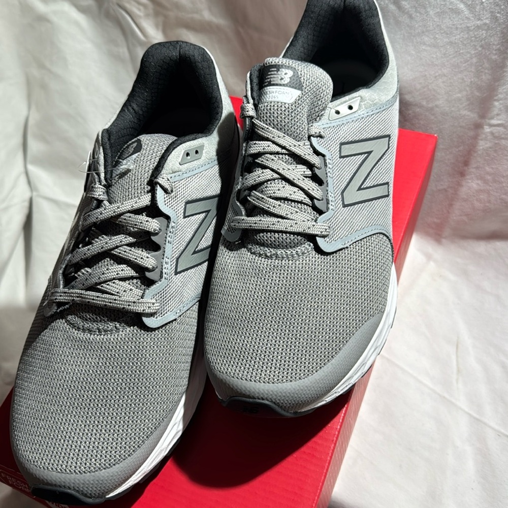New Balance walking marche size 10 Men’s Wide 2E